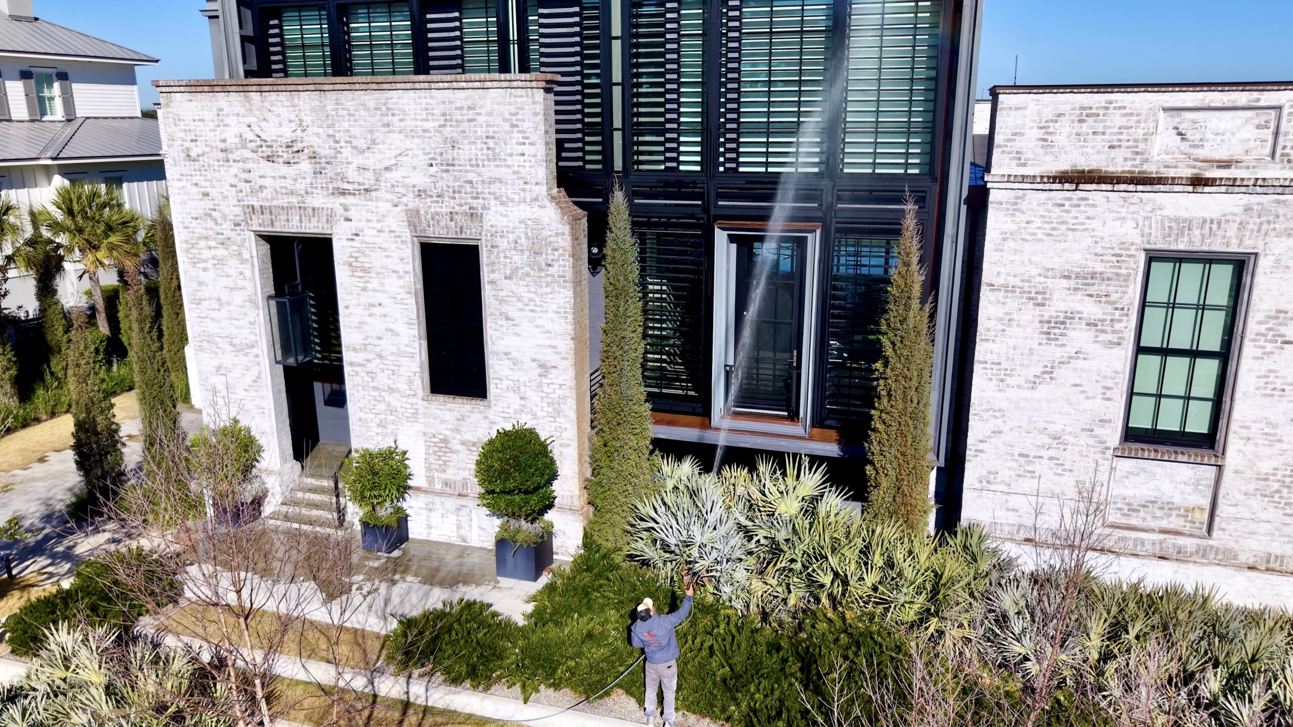 Exterior Cleaning for Charleston Vacation Rentals: A Summer Turnover Guide