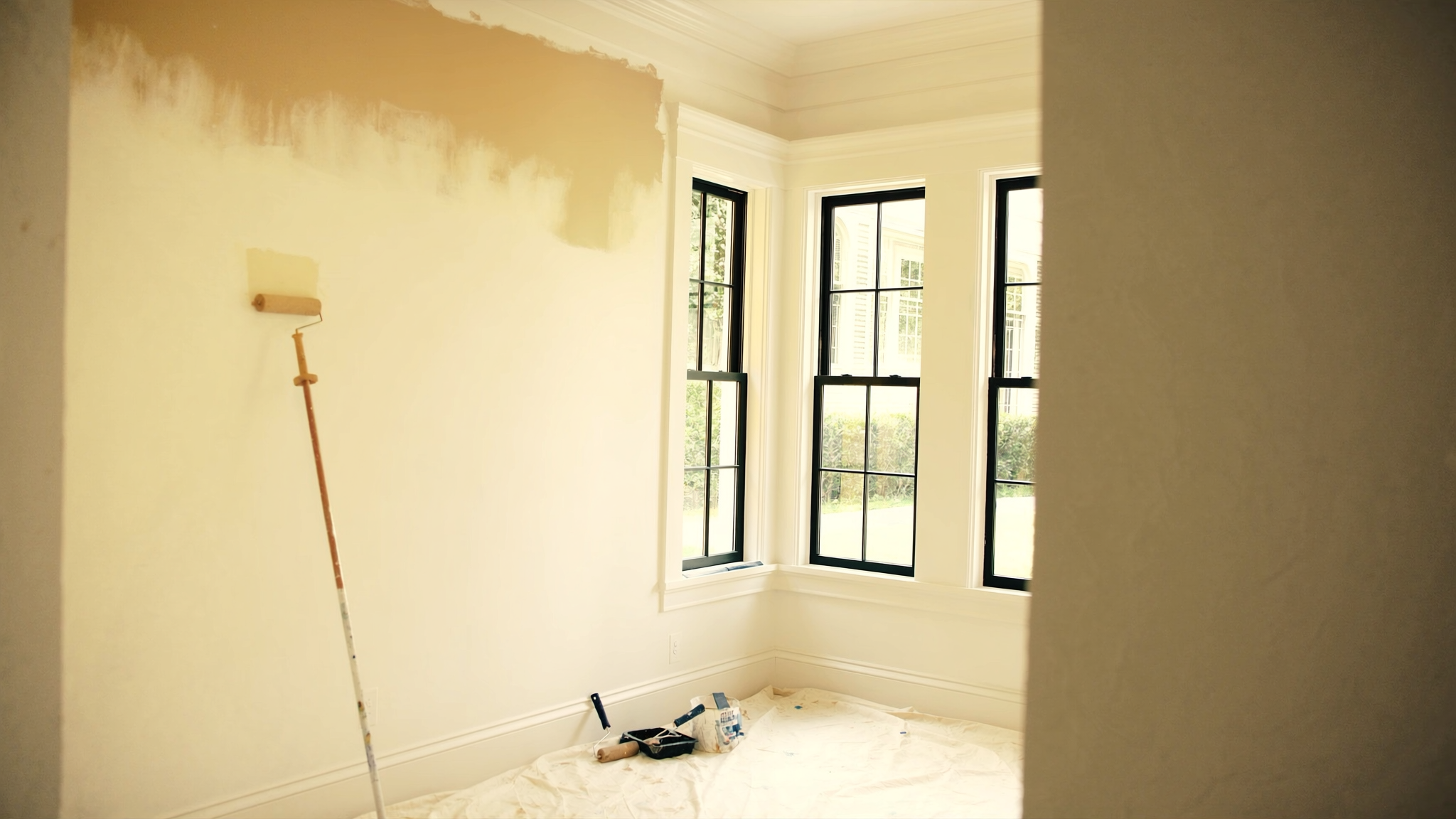 Interior Painting in Charleston: Why Fall Is the Best Time to Paint Inside