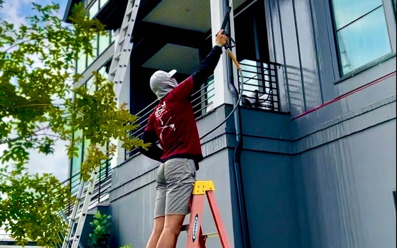 Roof Cleaning in Charleston, SC